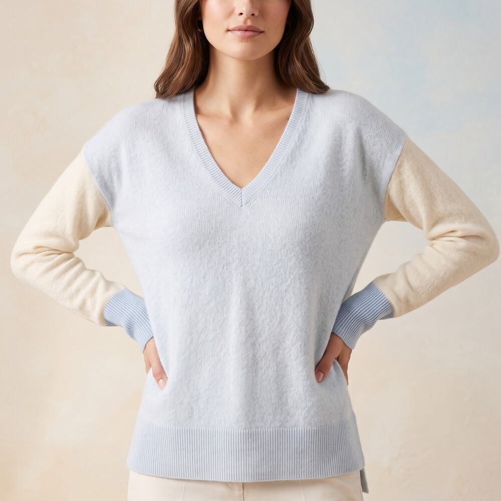 Halogen Women's Cashmere V-Neck Sweater Colorblock Cozy Luxury Blue Cream M